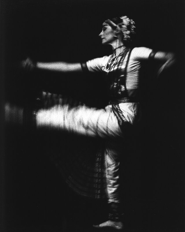 Danseuse de bharata natyam, Geneva