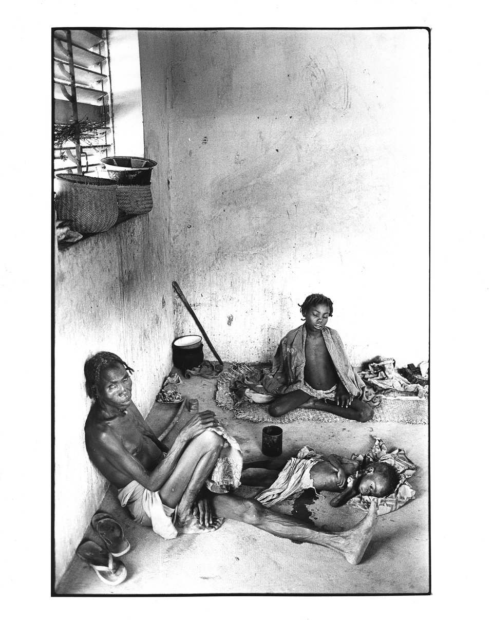Mission CICR, hôpital de brousse, Tchad – Photographies originales – Dany GIGNOUX – 1982