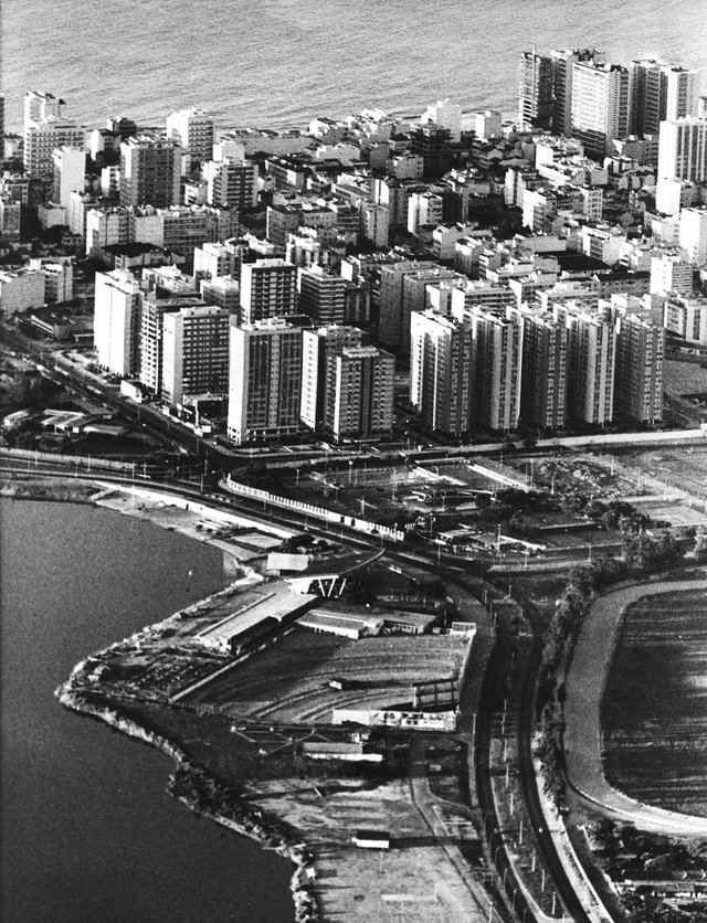 Vue plongeante sur un quartier de Rio de Janeiro