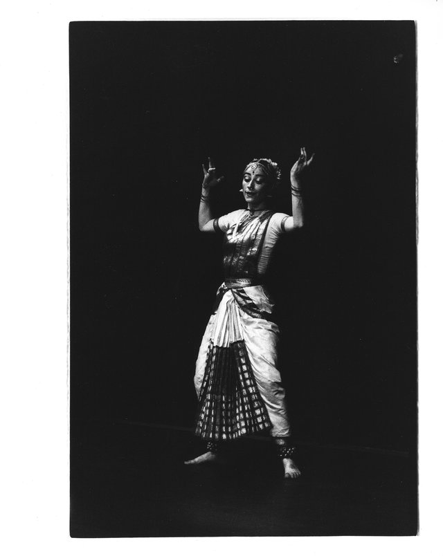 Danseuse de bharata natyam, Geneva
