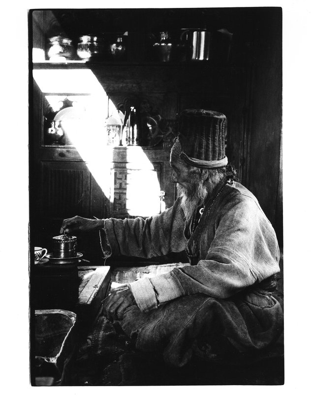 Homme en prière, Ladakh