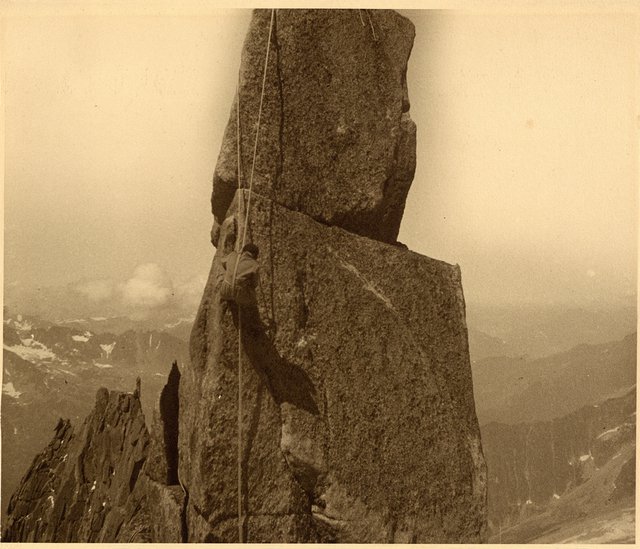 Escalade du Grépon, région Mont-Blanc